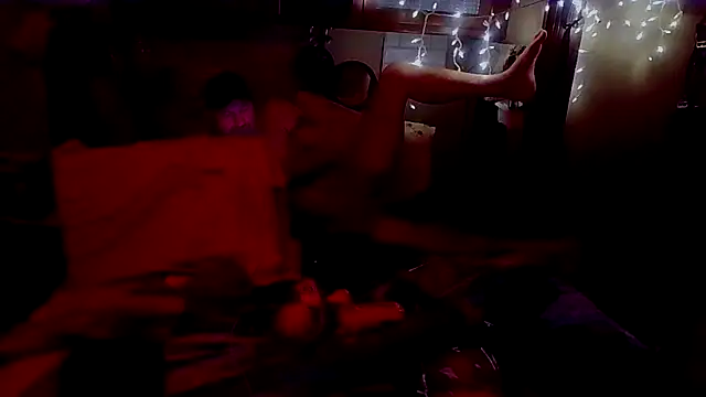 Snapshot of bluedragon0525 chatting on November 22, 8:02 am bluedragon0525 online show from November 22, 8:02 am