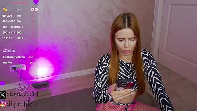 uhlala   online show from February 19, 8:12 am