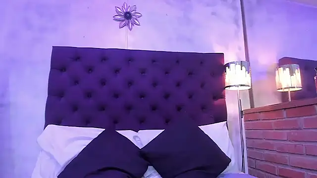 Snapshot of nayara_macherano chatting on February 20, 9:33 am nayara macherano online show from February 20, 9:33 am