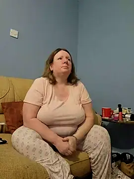 curvy girl71 online show from March 17, 7:15 pm