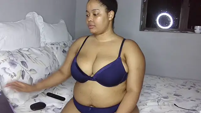 sexytinashe21 online show from September 18, 9:28 pm