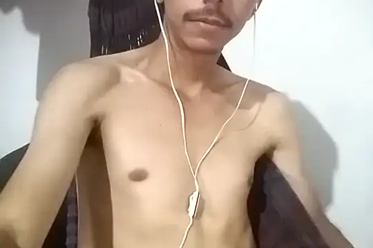 MagrinhoSaradoo online show from February 2, 4:15 am