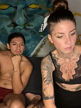 Snapshot of Izy_cute_ chatting on January 21, 12:04 am Izy cute online show from January 21, 12:04 am