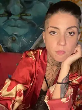 Snapshot of Izy_cute_ chatting on January 23, 4:52 am Izy cute online show from January 23, 4:52 am