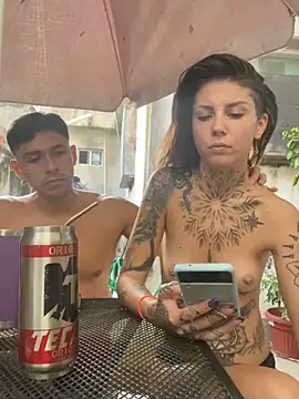 Snapshot of Izy_cute_ chatting on February 2, 11:21 pm Izy cute online show from February 2, 11:21 pm