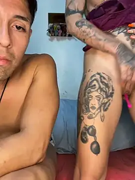 Snapshot of Izy_cute_ chatting on March 22, 4:03 am Izy cute online show from March 22, 4:03 am