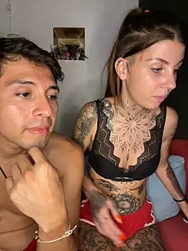 Snapshot of Izy_cute_ chatting on March 23, 12:15 am Izy cute online show from March 23, 12:15 am