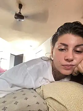 Snapshot of Izy_cute_ chatting on October 5, 6:06 pm Izy cute online show from October 5, 6:06 pm