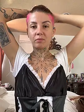 Snapshot of Izy_cute_ chatting on November 13, 4:39 pm Izy cute online show from November 13, 4:39 pm