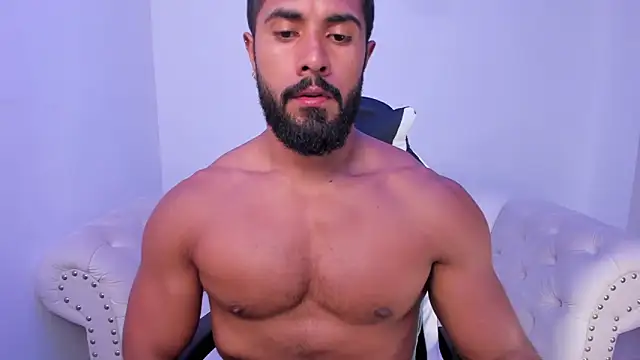 Snapshot of Santiago_huntt chatting on October 7, 10:51 pm Santiago huntt online show from October 7, 10:51 pm