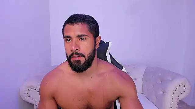 Snapshot of Santiago_huntt chatting on October 14, 2:40 pm Santiago huntt online show from October 14, 2:40 pm