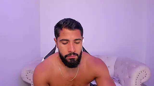 Santiago huntt online show from December 20, 12:56 pm