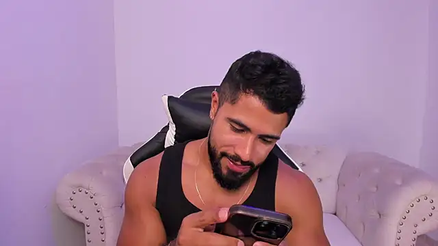 Santiago huntt online show from March 4, 8:48 pm