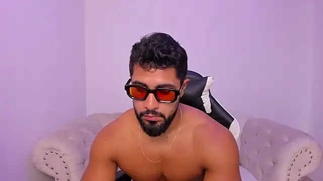 Santiago huntt online show from March 14, 1:27 pm