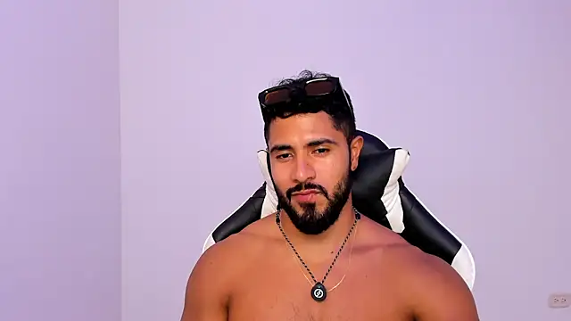 Santiago huntt online show from April 6, 8:54 pm