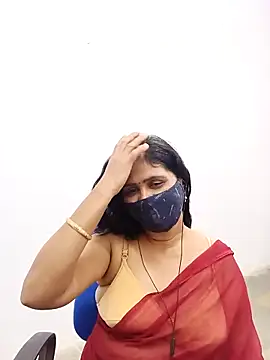 Snapshot of Lucky-Deepthi chatting on March 4, 8:27 pm Lucky-Deepthi online show from March 4, 8:27 pm