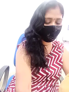 Snapshot of Lucky-Deepthi chatting on March 14, 10:49 pm Lucky-Deepthi online show from March 14, 10:49 pm