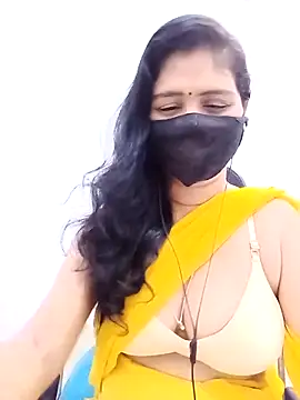 Snapshot of Lucky-Deepthi chatting on May 2, 12:04 am Lucky-Deepthi online show from May 2, 12:04 am