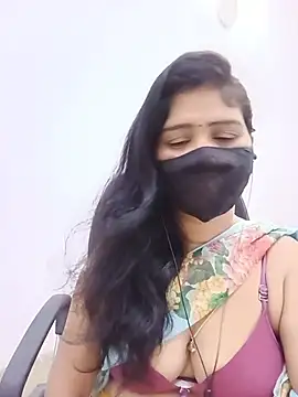 Snapshot of Lucky-Deepthi chatting on May 24, 1:32 am Lucky-Deepthi online show from May 24, 1:32 am