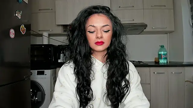 Snapshot of NNNoire chatting on January 29, 6:22 am NNNoire online show from January 29, 6:22 am