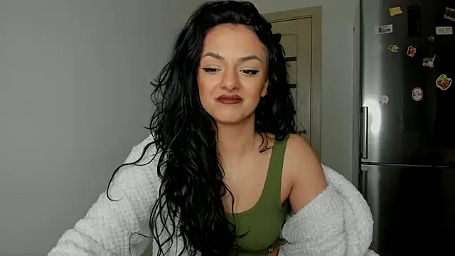 Snapshot of NNNoire chatting on March 3, 5:53 am NNNoire online show from March 3, 5:53 am