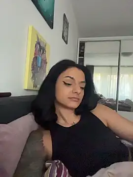 Snapshot of NNNoire chatting on November 14, 1:43 pm NNNoire online show from November 14, 1:43 pm