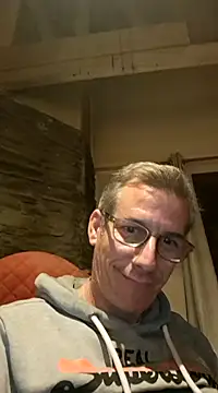 Snapshot of dimitrimarek chatting on January 18, 12:35 am dimitrimarek online show from January 18, 12:35 am