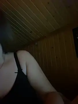 Snapshot of mewKate chatting on January 30, 6:21 pm mewKate online show from January 30, 6:21 pm