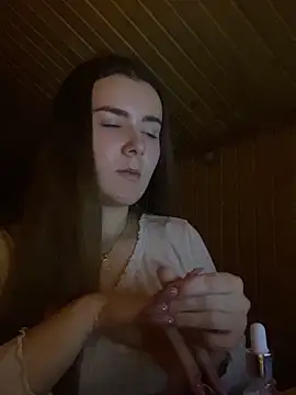 Snapshot of mewKate chatting on February 6, 8:02 pm mewKate online show from February 6, 8:02 pm