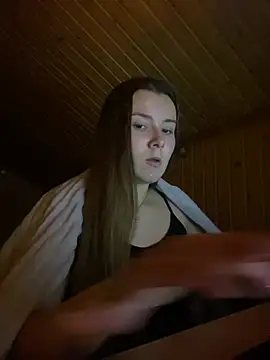 Snapshot of mewKate chatting on February 12, 6:40 pm mewKate online show from February 12, 6:40 pm