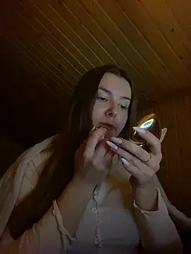 Snapshot of mewKate chatting on February 18, 5:21 pm mewKate online show from February 18, 5:21 pm