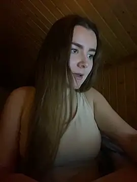 Snapshot of mewKate chatting on February 23, 5:39 pm mewKate online show from February 23, 5:39 pm