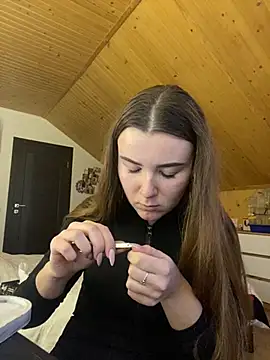 Snapshot of mewKate chatting on March 11, 4:18 pm mewKate online show from March 11, 4:18 pm