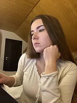 Snapshot of mewKate chatting on March 12, 6:33 pm mewKate online show from March 12, 6:33 pm