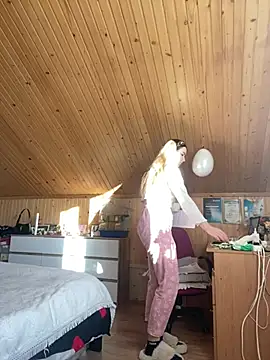 Snapshot of mewKate chatting on March 20, 3:14 pm mewKate online show from March 20, 3:14 pm