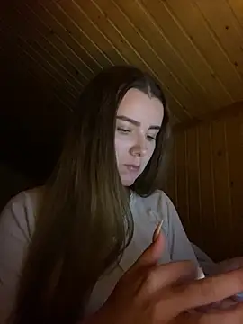 Snapshot of mewKate chatting on March 20, 6:20 pm mewKate online show from March 20, 6:20 pm