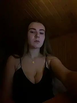 Snapshot of mewKate chatting on March 22, 5:31 pm mewKate online show from March 22, 5:31 pm