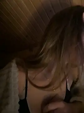 Snapshot of mewKate chatting on November 22, 6:51 pm mewKate online show from November 22, 6:51 pm