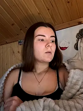 Snapshot of mewKate chatting on November 27, 1:35 pm mewKate online show from November 27, 1:35 pm