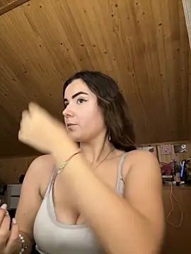 Snapshot of mewKate chatting on December 4, 4:48 pm mewKate online show from December 4, 4:48 pm