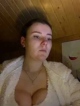 mewKate online show from April 10, 7:07 pm