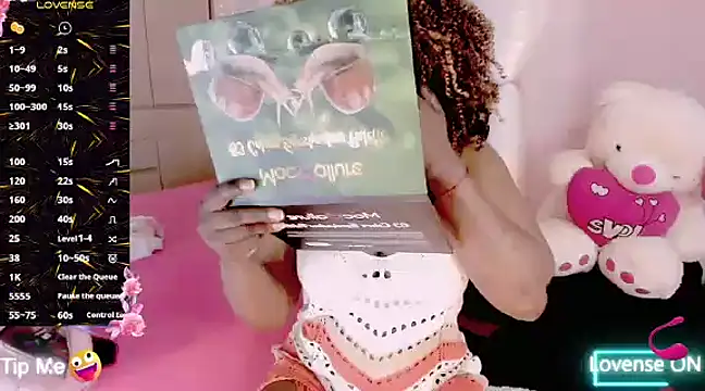 Snapshot of Aliana_Ross chatting on February 18, 9:10 am Aliana Ross online show from February 18, 9:10 am