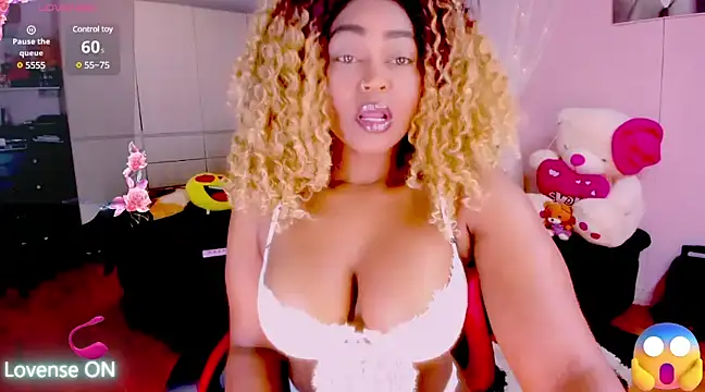 Snapshot of Aliana_Ross chatting on March 11, 8:09 am Aliana Ross online show from March 11, 8:09 am