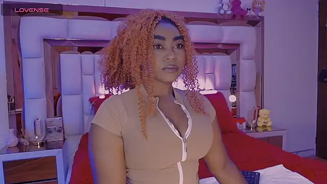 Snapshot of Aliana_Ross chatting on September 24, 8:17 am Aliana Ross online show from September 24, 8:17 am