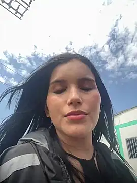 the queen of street online show from February 22, 6:39 pm