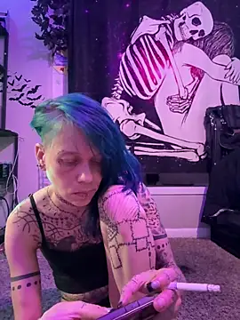 Snapshot of trashbrat chatting on October 16, 8:59 am trashbrat online show from October 16, 8:59 am