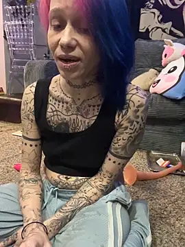 trashbrat online show from April 23, 10:36 am