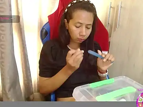 Danielagomez33 online show from April 7, 12:16 pm