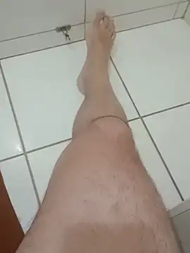 curtindo-muito82 online show from March 20, 11:45 pm