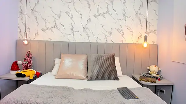 Snapshot of Blue_Angell chatting on January 7, 2:51 pm Blue Angell online show from January 7, 2:51 pm